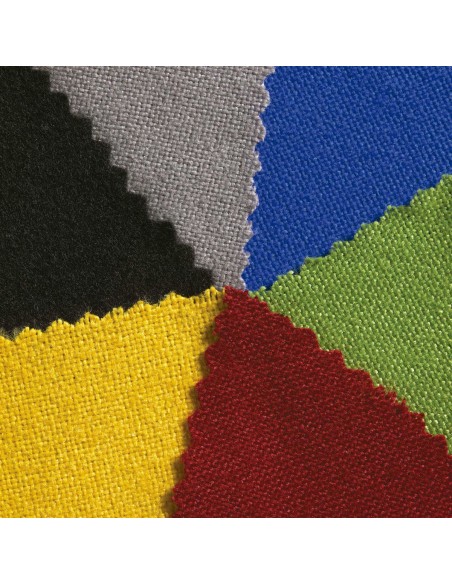 Vitrina con puertas correderas y fondo tapizado