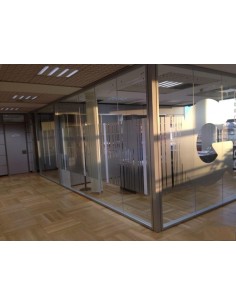 Mampara divisoria acristalada