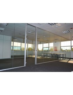 Mampara divisoria acristalada