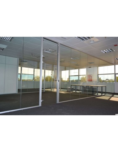 Mampara divisoria acristalada