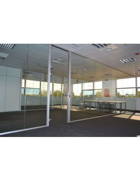 Mampara divisoria acristalada