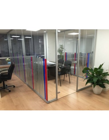 Mampara divisoria acristalada