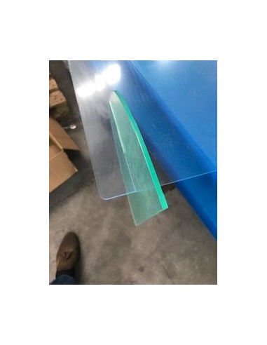 Mampara protectora económica con ventana