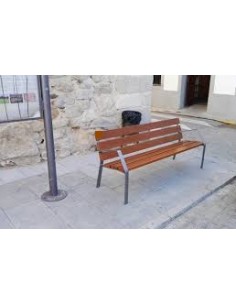 Banco de exterior de madera tropical