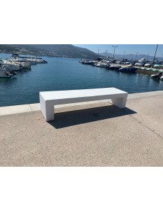 Banco de exterior fabricado en piedra