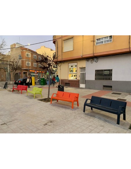 Banco de exterior en polietileno reciclado