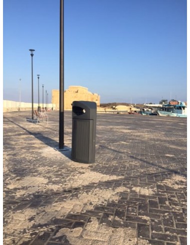 Papelera de plástico para exterior...