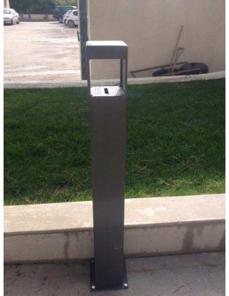 Cenicero de pie para exterior