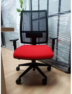 Silla Modelo Riga con respaldo en red