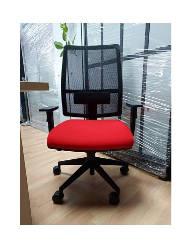 Silla Modelo Riga con respaldo en red