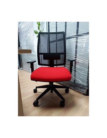 Silla Modelo Riga con respaldo en red