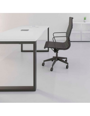 Mesa de oficina de diseño actual...