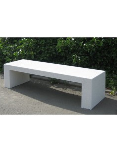 Banco de exterior fabricado en piedra