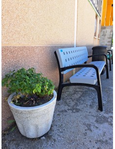 Banco de colores en polipropileno para exterior