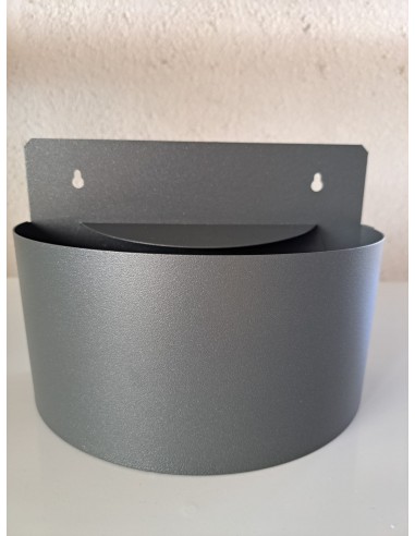 Cenicero metálico semicircular a pared