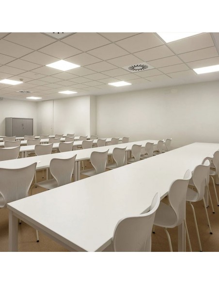 Mesa versátil para colectividades