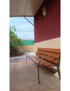 Banco de exterior de madera tropical