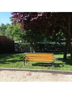 Banco de exterior de madera tropical