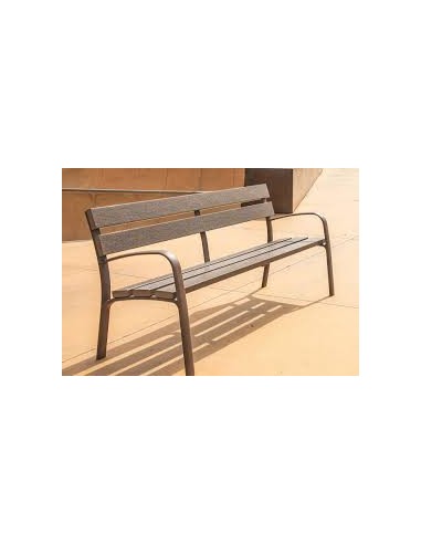 Banco urbano en material reciclado