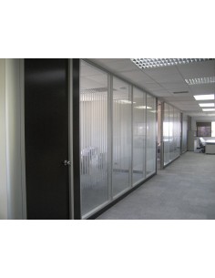 Mampara divisoria acristalada