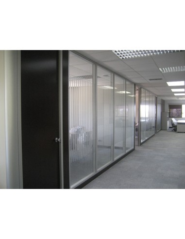 Mampara divisoria acristalada