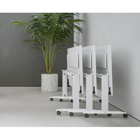 Mesa con ruedas plegable