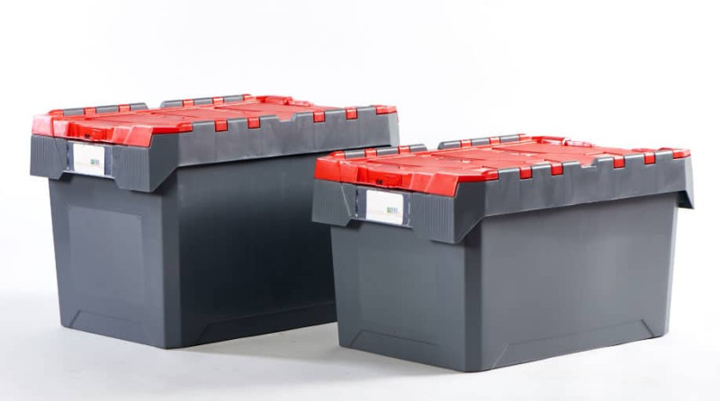 Caja de plástico con tapa integrada para transporte
